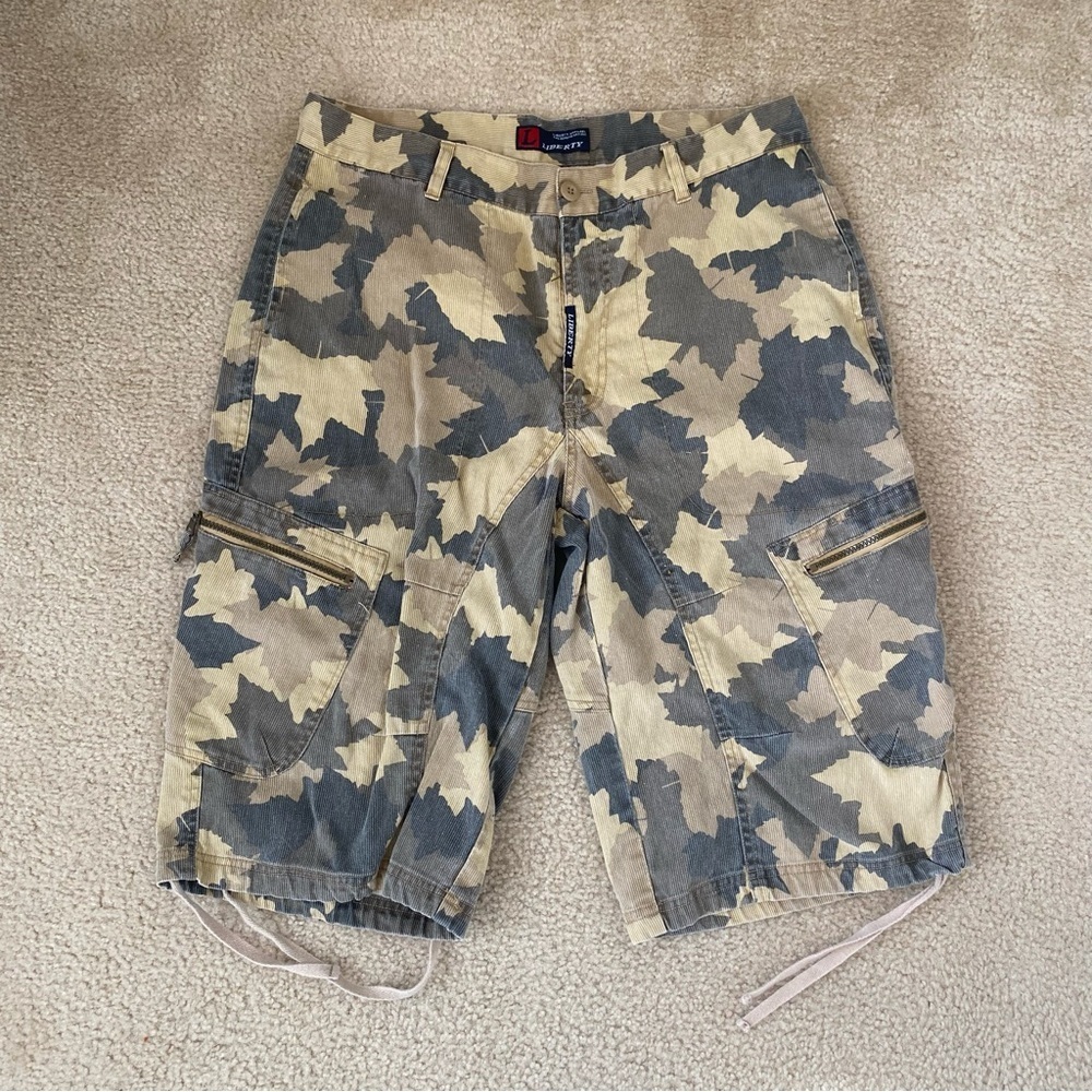 Liberty Men’s Camouflage Cargo Shorts Size 34